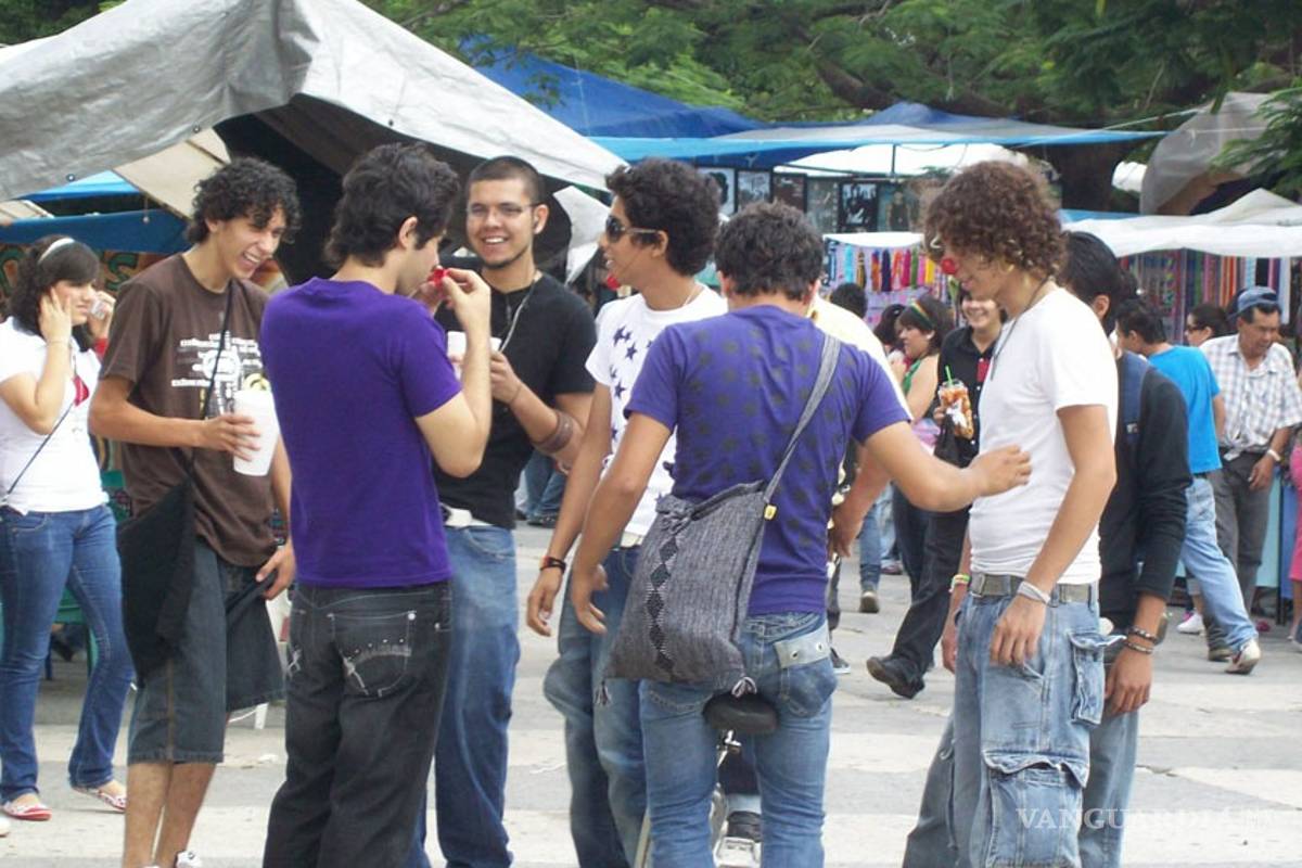 Programas 'nini' para jóvenes: ni les dan empleo, ni educación