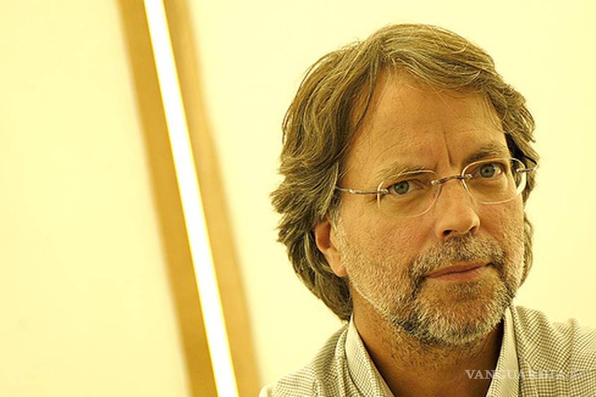 Otorgan premio literario estadounidense a Mia Couto