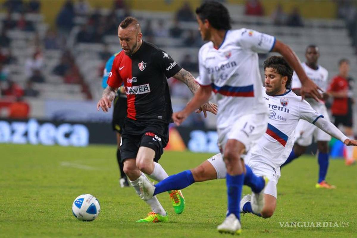 Atlante aprieta el descenso