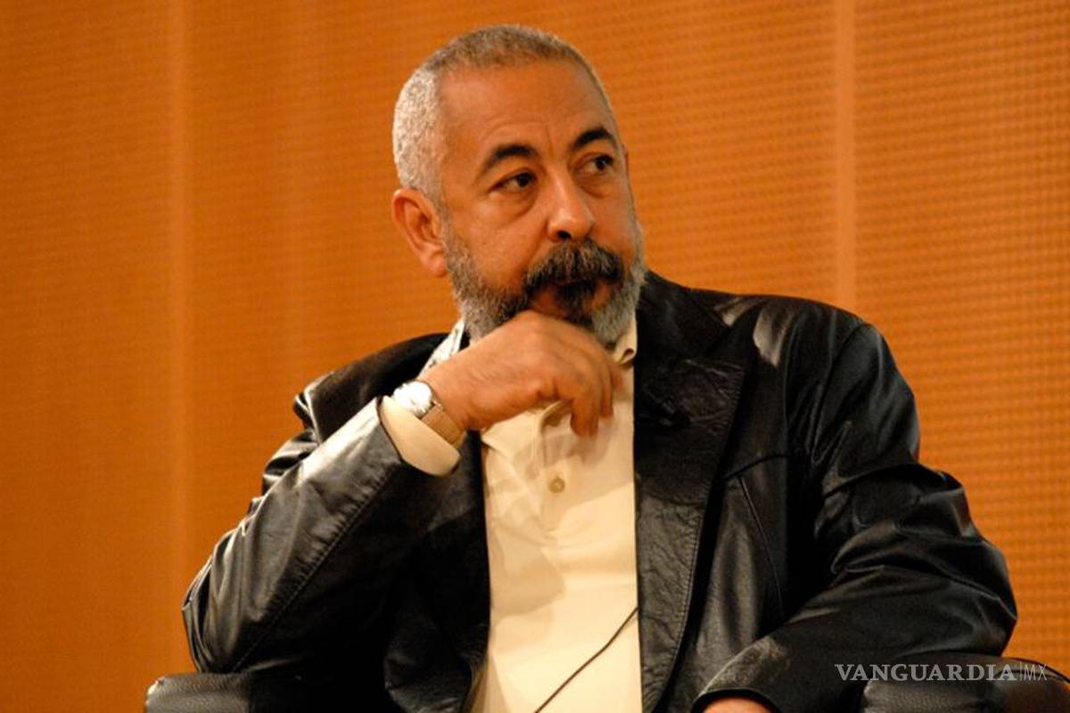 Cuba es &quot;diferente&quot; a Venezuela y Ucrania: Leonardo Padura