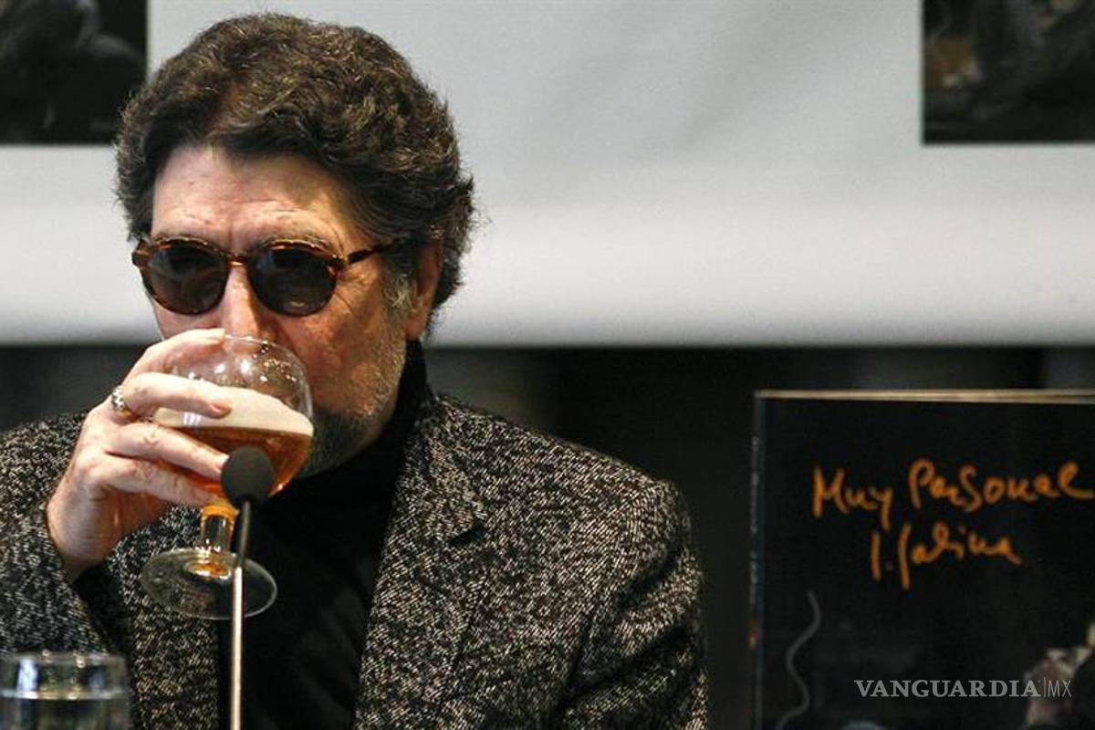 Sabina se muestra "Muy personal" en un libro de dibujos