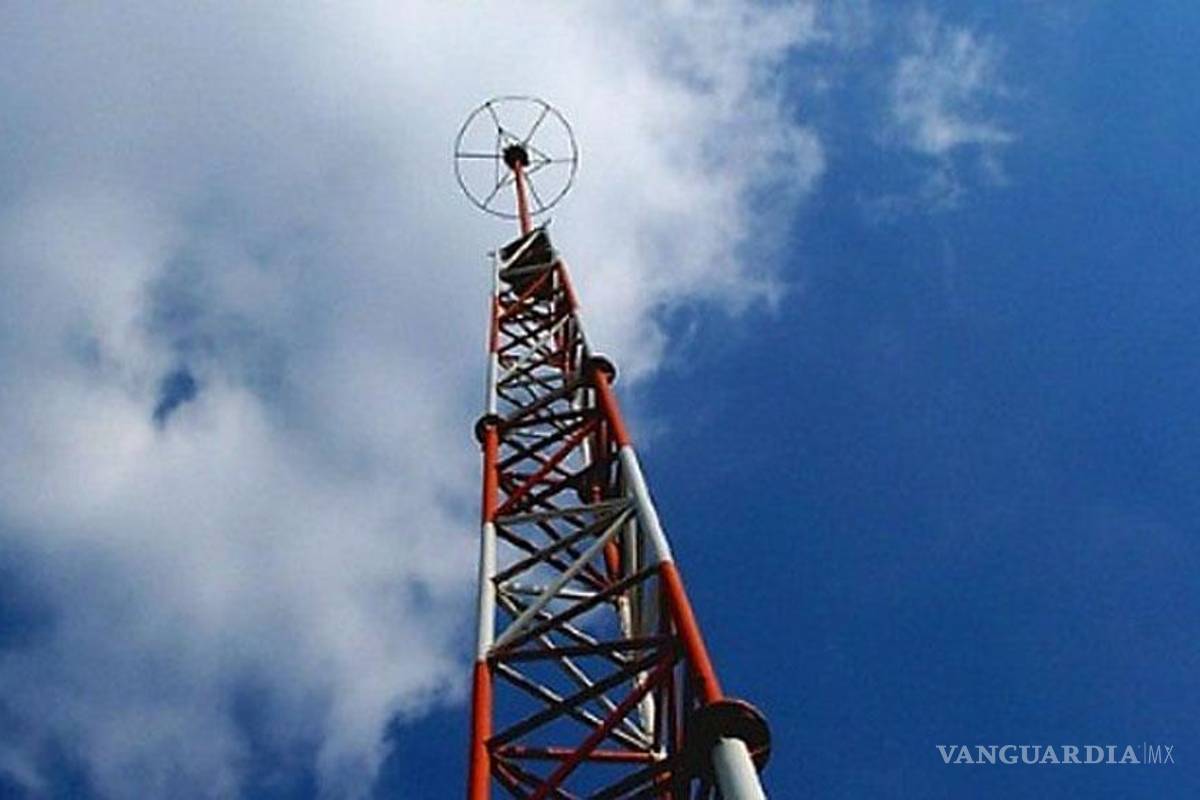 Por salud, buscan prohibir antenas de telecomunicaciones en zonas habitacionales