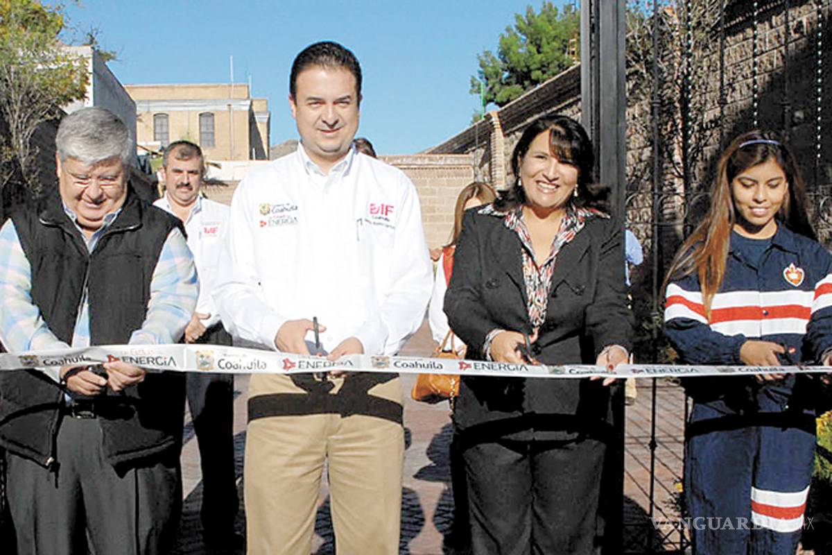 Inauguran Plaza del Normalismo en Saltillo