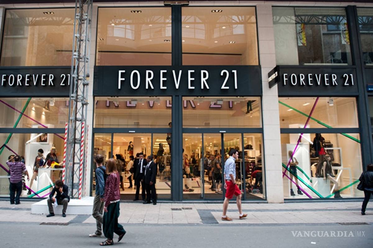 Adobe demanda a Forever 21 por piratear Photoshop