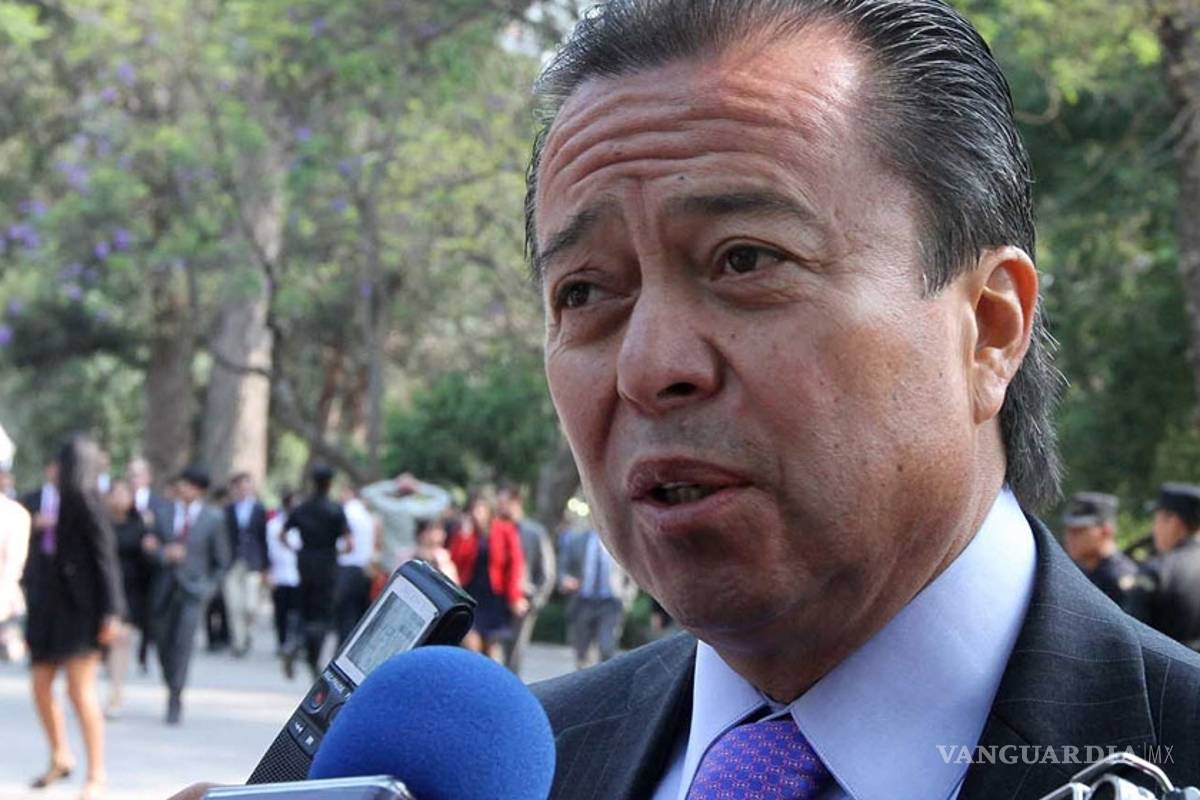 Destapes anticipados distraen: César Camacho