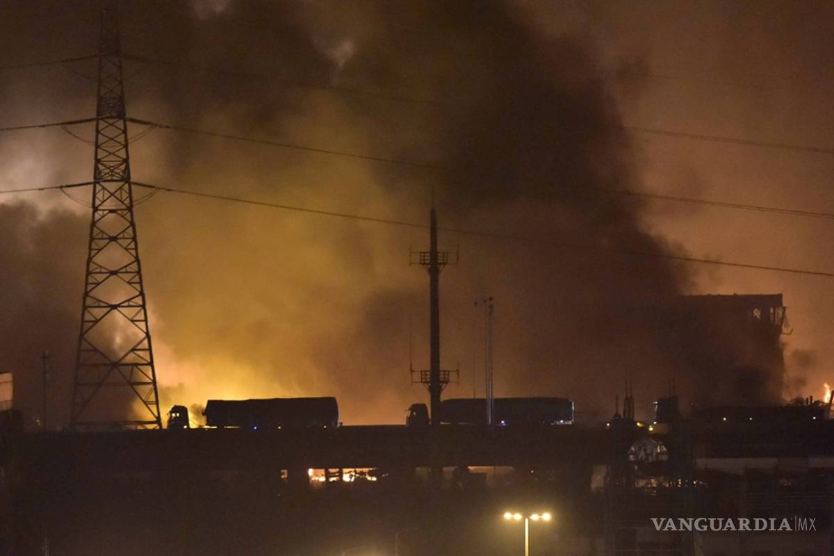 Al menos 44 muertos y más de 400 heridos tras explosiones en el puerto de Tianjin