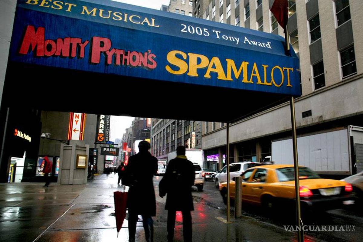 Los Monty Python, condenados a pagar a un productor por el musical Spamalot