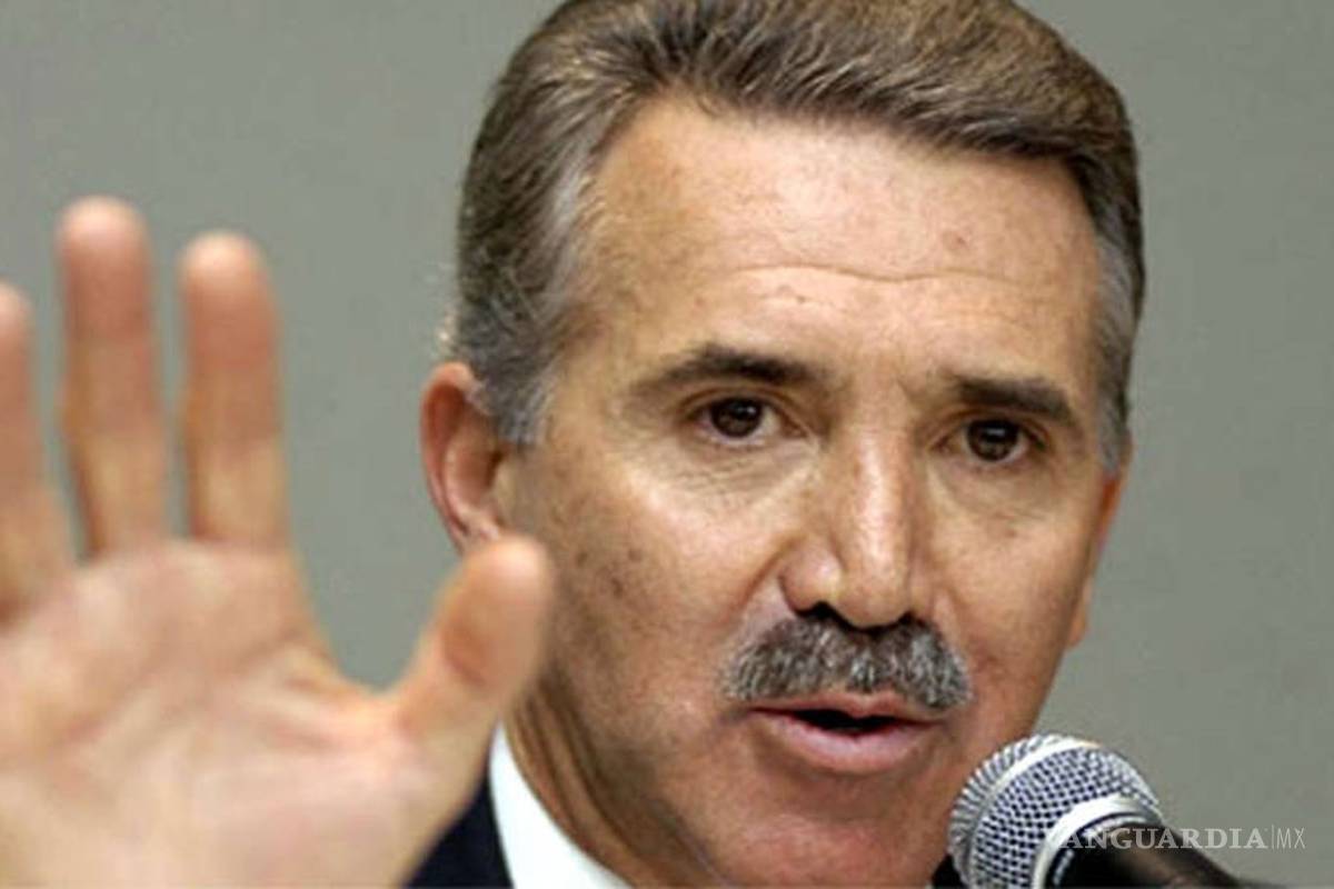 Vanguardia en la Historia: Roberto Madrazo pide apoyo al TUCOM