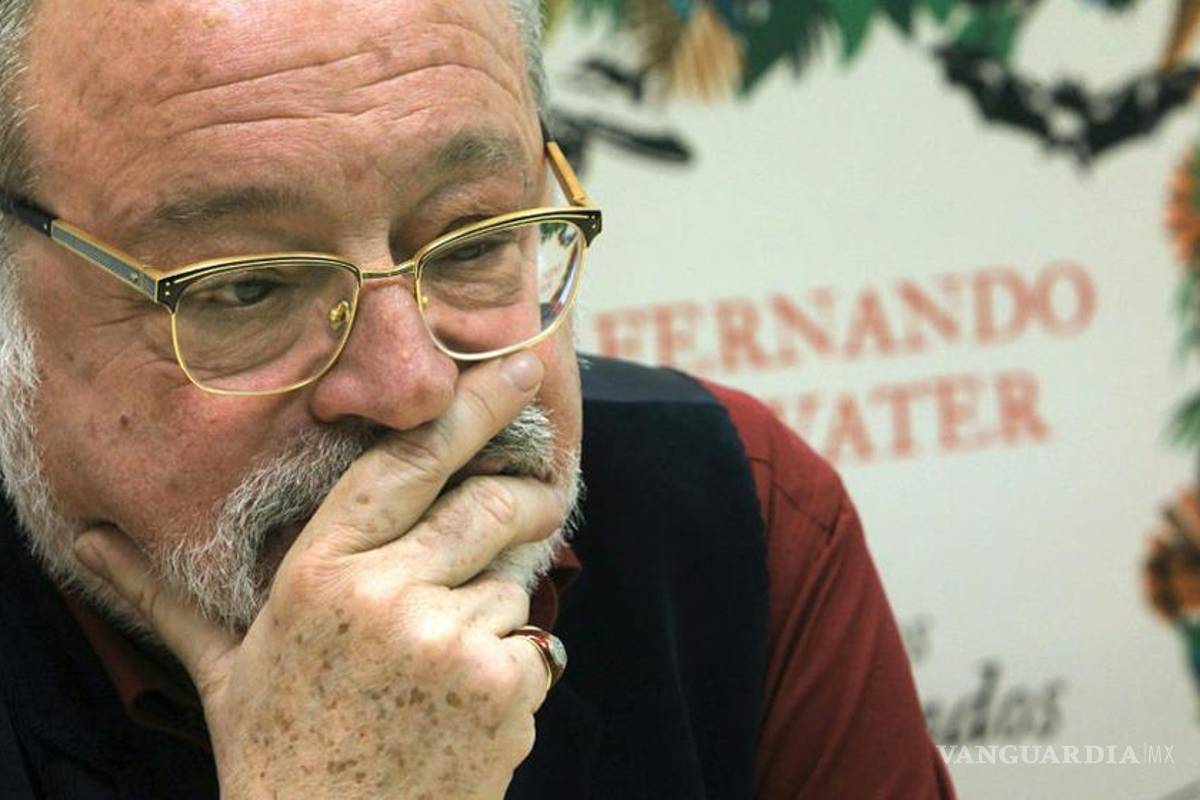 Savater recibe medalla Legión de Honor en Puebla