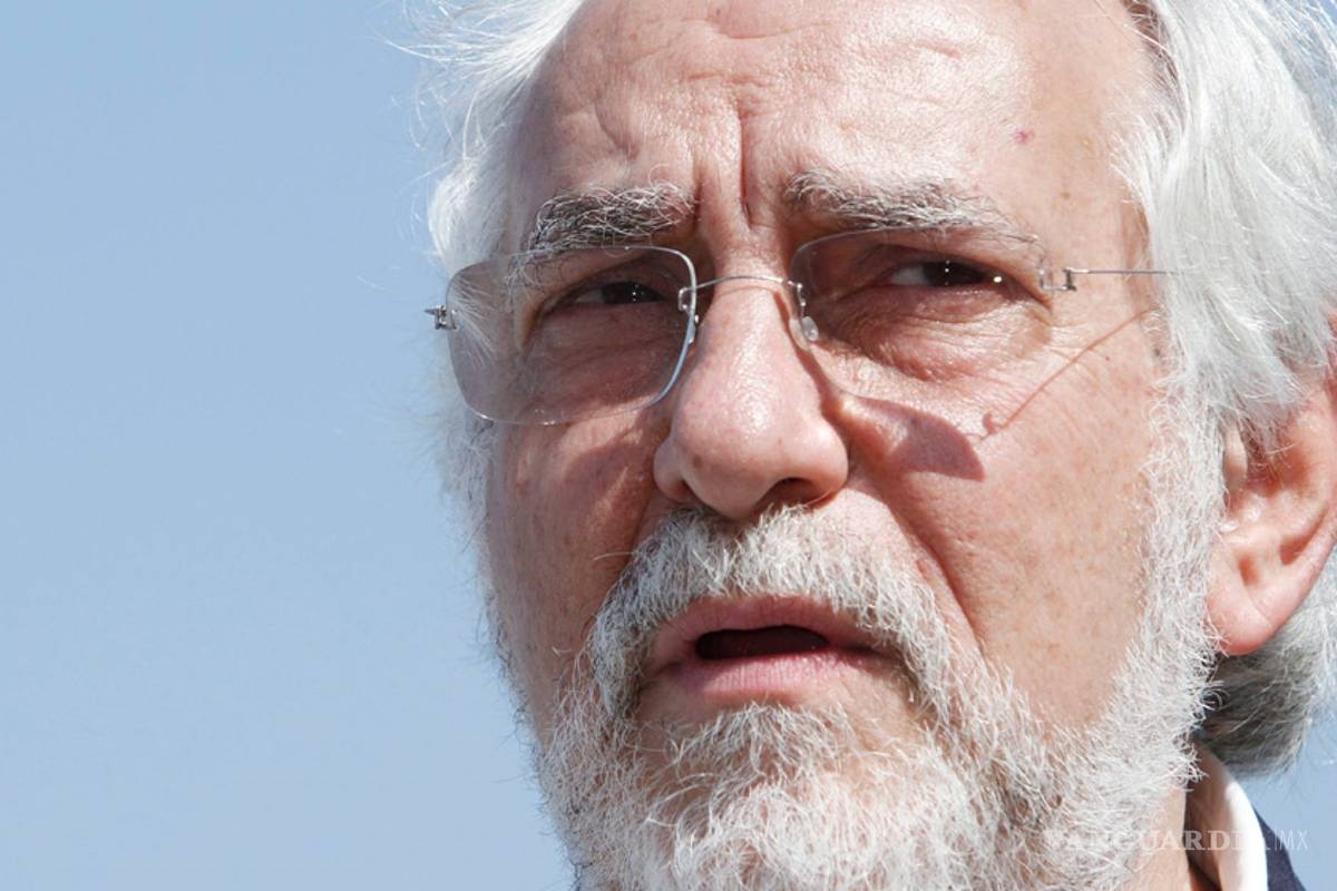 Arturo Ripstein festeja 71 años rodando cinta sobre luchadores