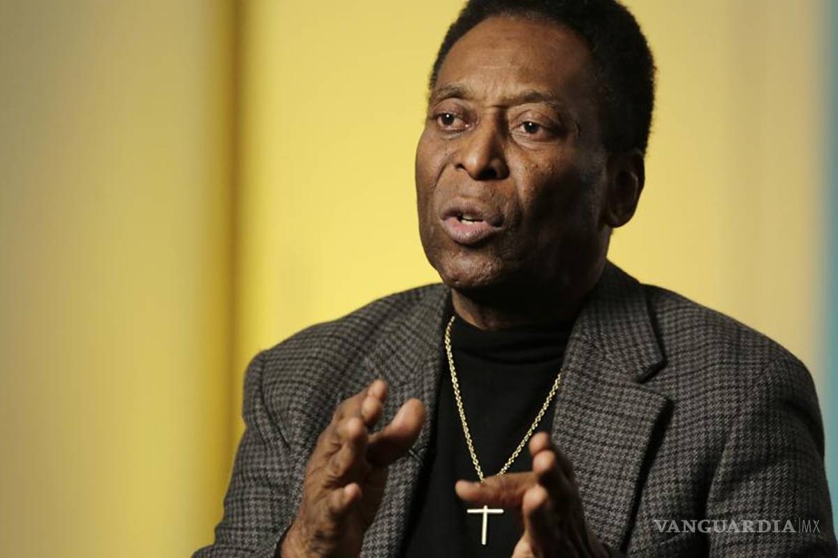 Pelé permanece hospitalizado, se recupera favorablemente
