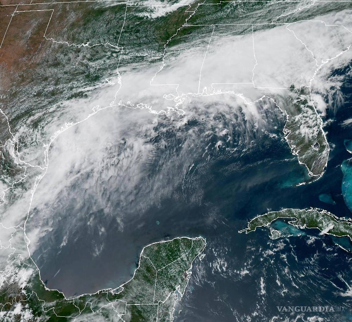 $!El NHC de Estados Unidos avisó este martes de la posible formación de la primera tormenta tropical del Atlántico este año frente a Texas, donde advirtió de “inundaciones repentinas y urbanas en toda la costa”.