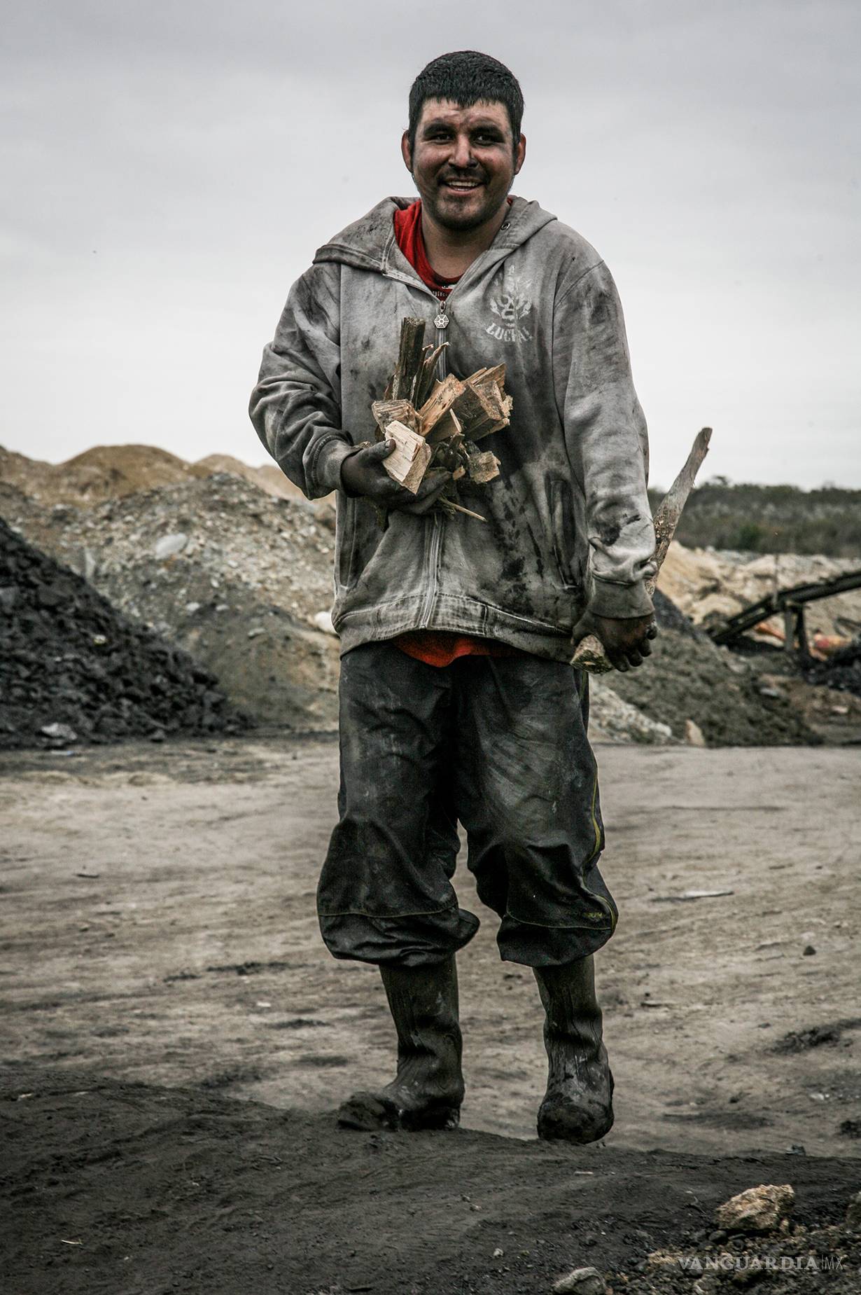 $!Los mineros y su lucha contra el vaho del diablo (gas metano)