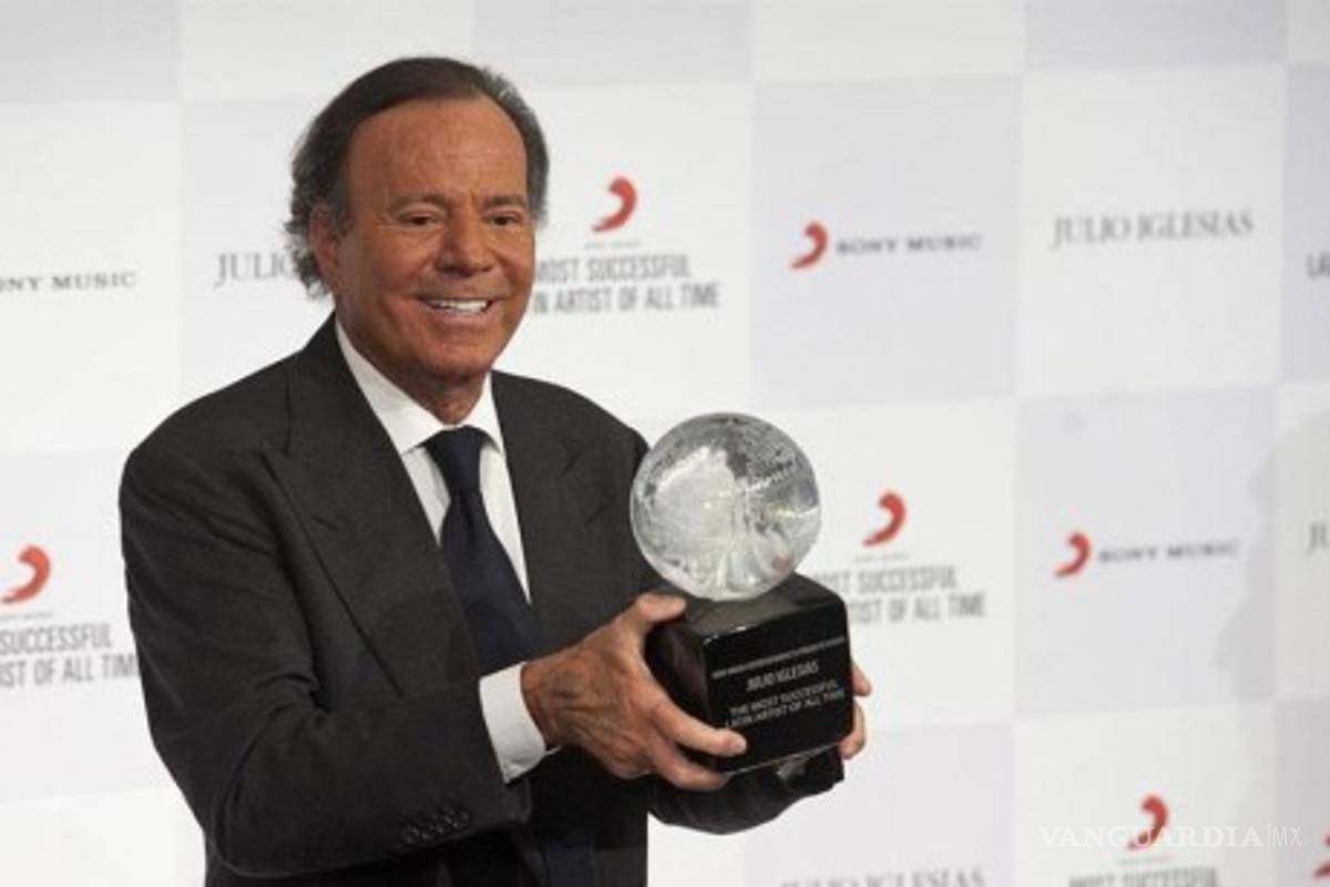 Confiesa Julio Iglesias ser un privilegiado del público