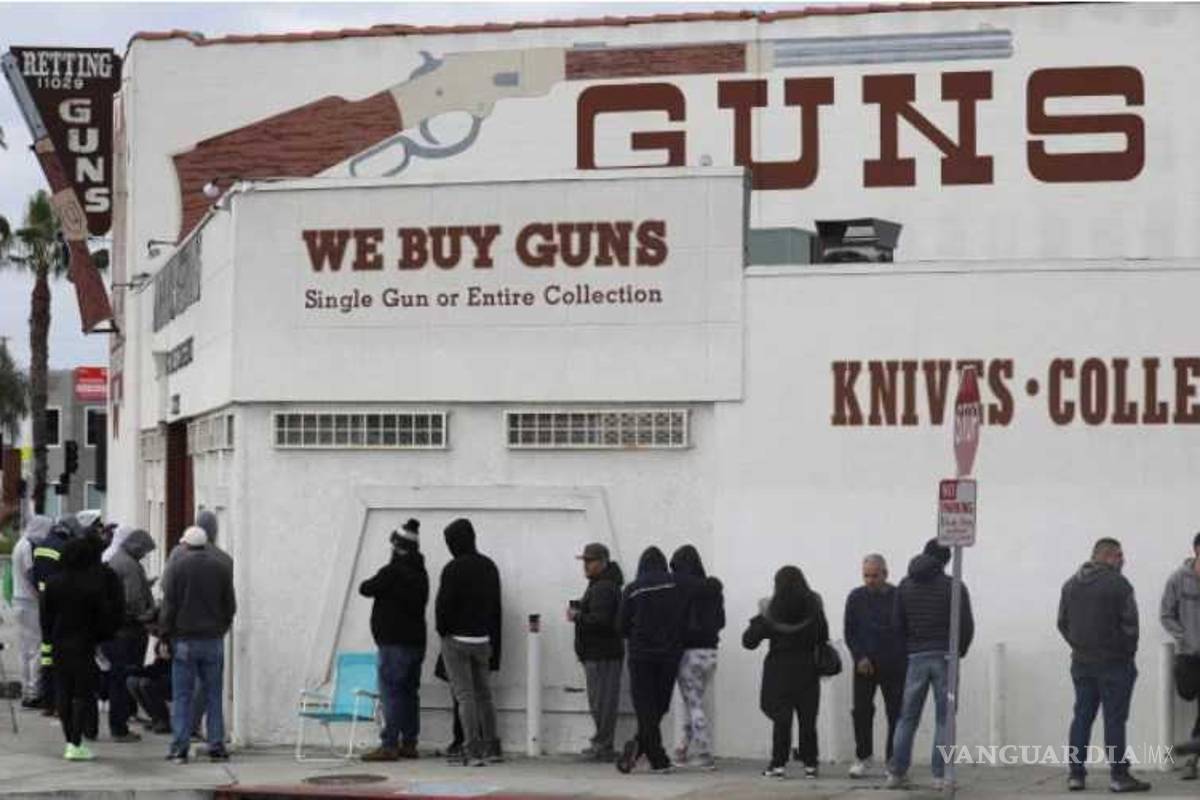 Estadounidenses están 'inquietos' y compran más armas por el coronavirus Covid-19