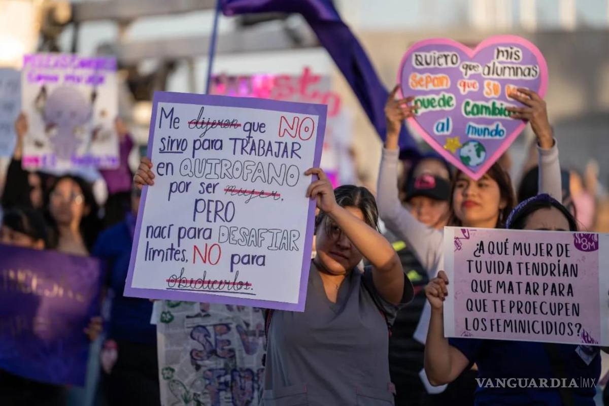 Mujeres de Piedras Negras alzan la voz en el 8M con marcha pacífica