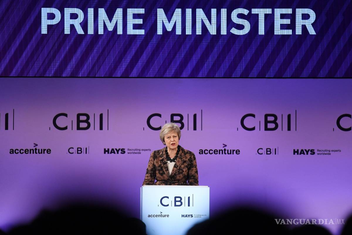 May logra el apoyo de los empresarios en una semana clave para el “brexit"