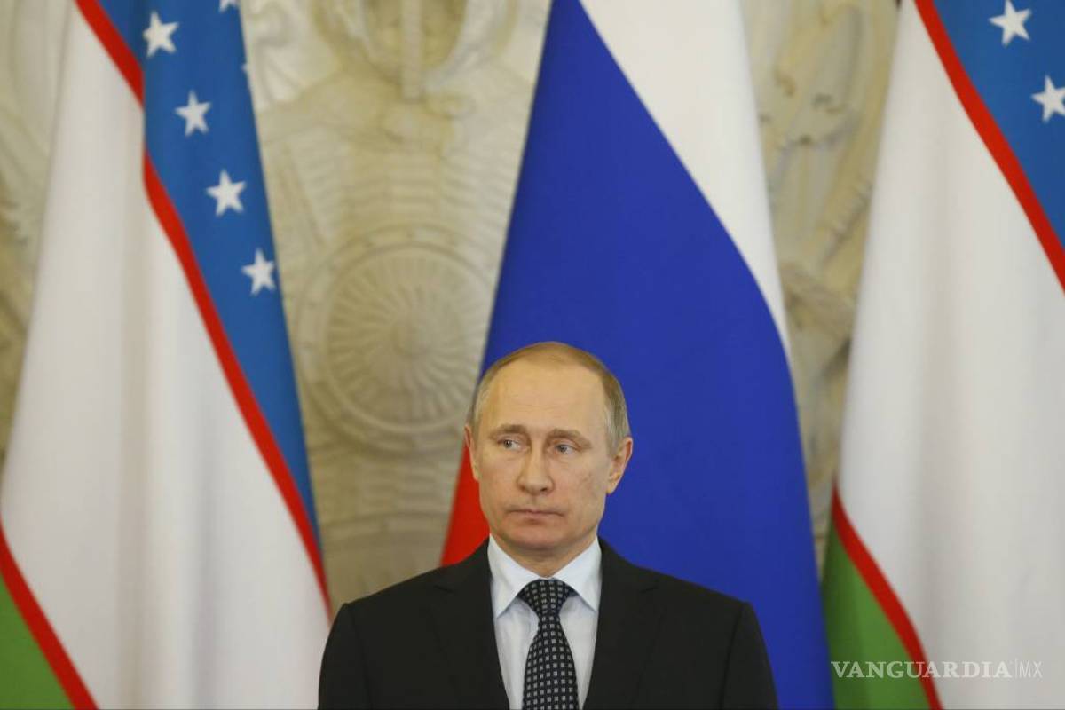 Putin rinde homenaje a los héroes y víctimas de Chernobyl