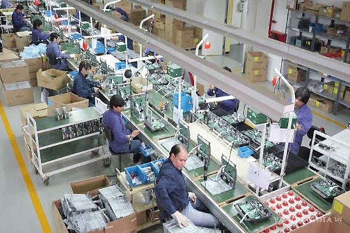 Cuba inaugura su primera fábrica de computadores portátiles y tabletas