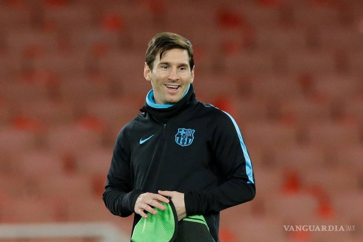 $!Messi se 'come años' con su cambio de look