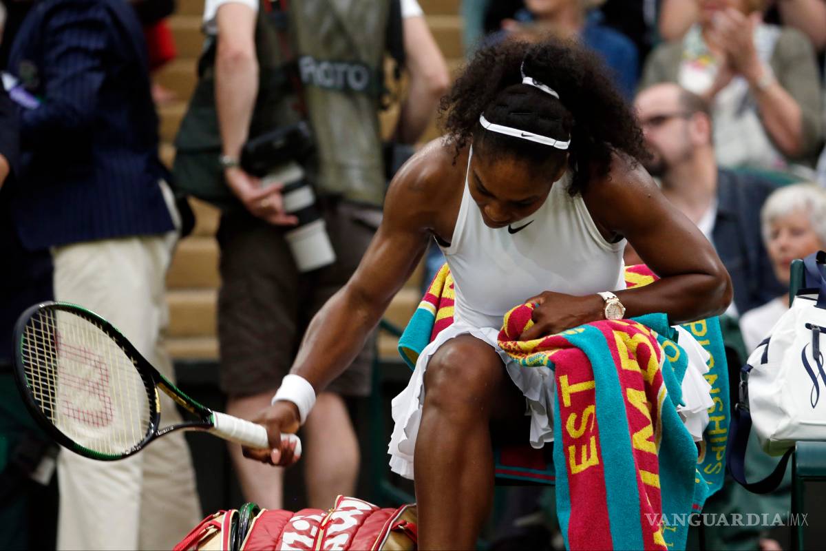 Multan a Serena Williams con 10 mil dólares por "berrinche"