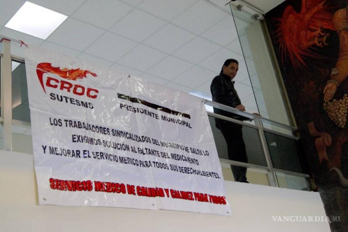 Protestan sindicalizados municipales de Saltillo