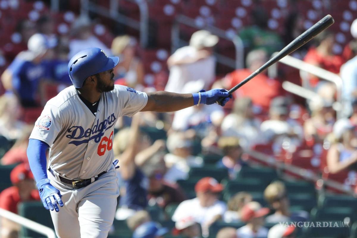 Dodgers 'adelgaza' la nómina y da de baja al abridor Alex Wood, los jardineros abridores Matt Kemp y Yasiel Puig y el receptor de reserva Kyle Farmer