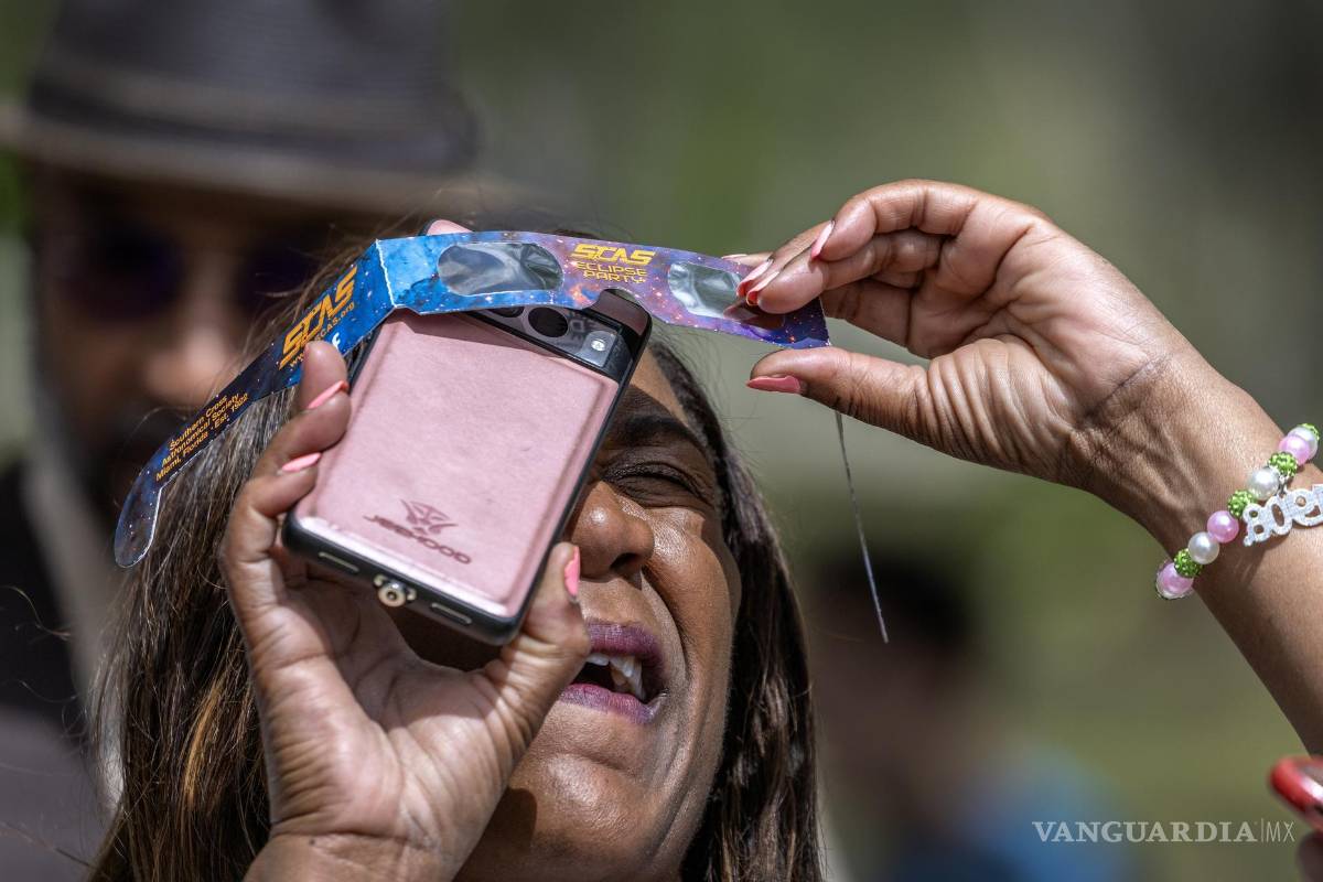 Así cautiva, maravilla y asombra el eclipse solar desde Mazatlán hasta la isla de Terranova (fotos)