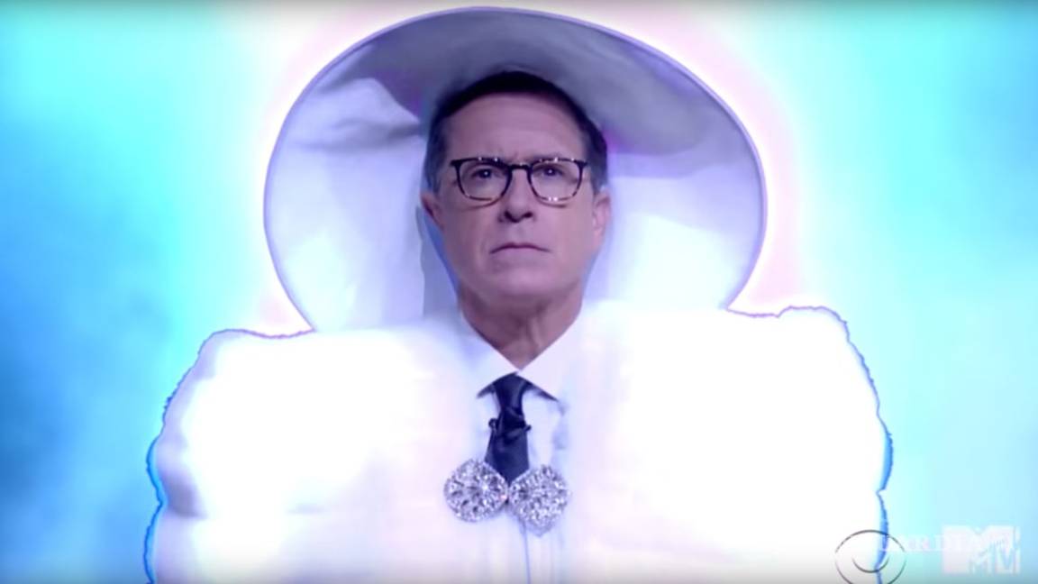 Stephen Colbert hace parodia de Beyoncé