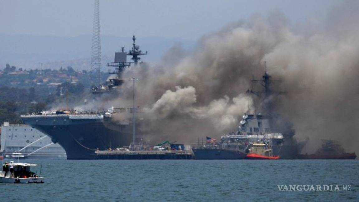 Incendio en portaviones en base naval de San Diego deja 18 marineros heridos