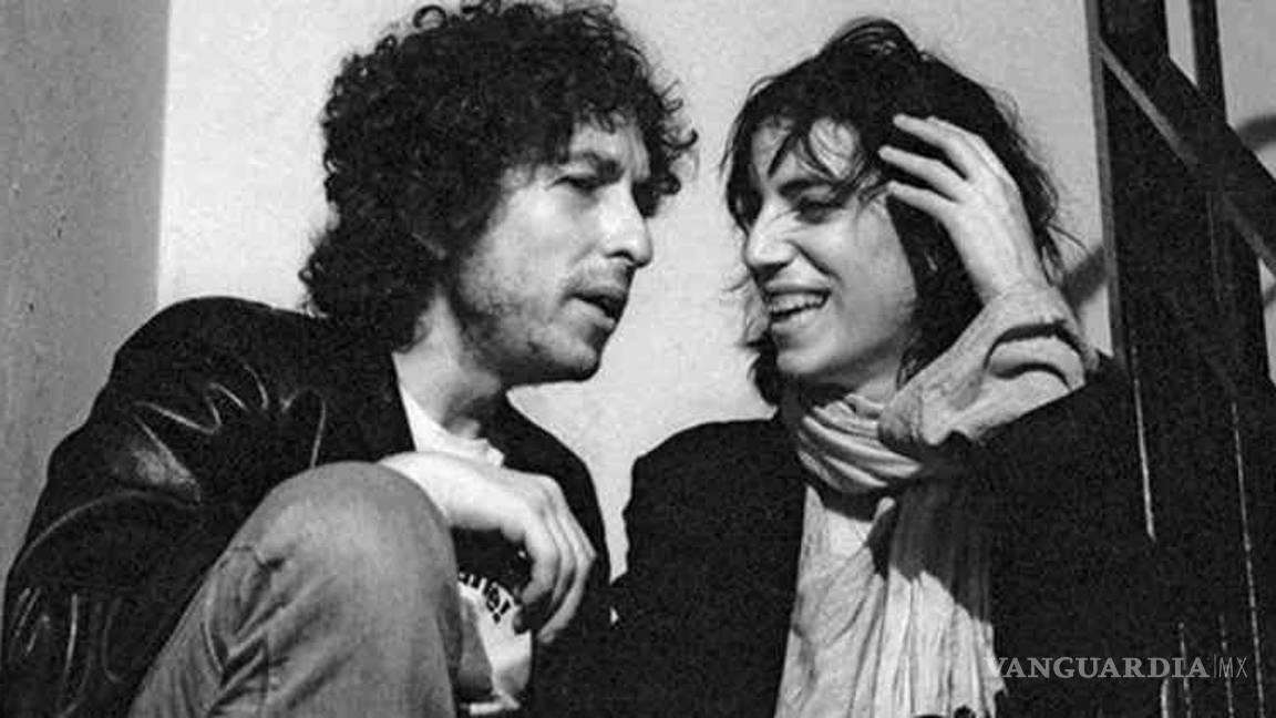 $!La leyenda Patti Smith, desde México levanta la voz por Ayotzinapa, los periodistas y las mujeres