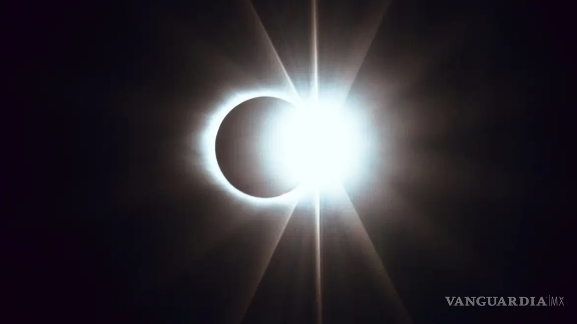 $!Este fenómeno astronómico se produce cuando la Luna pasa entre la Tierra y el Sol.