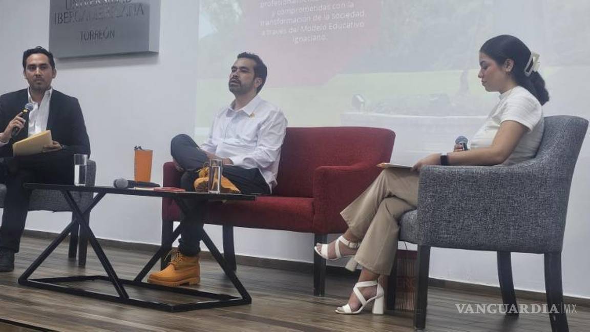 $!Jorge Álvarez Máynez fue bien recibido por los alumnos de la Ibero.