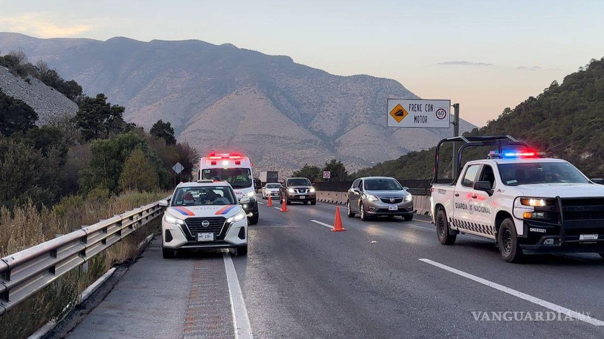 Incendio de tráiler afecta circulación en tramo Saltillo-Los Chorros