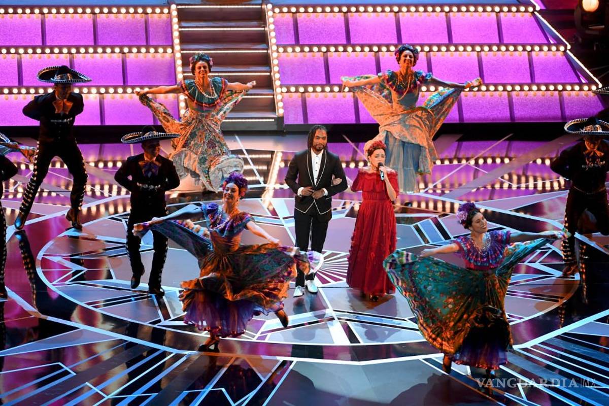 Gael García Bernal y Natalia Lafurcade brillan en los Oscar con 'Recuerdame'