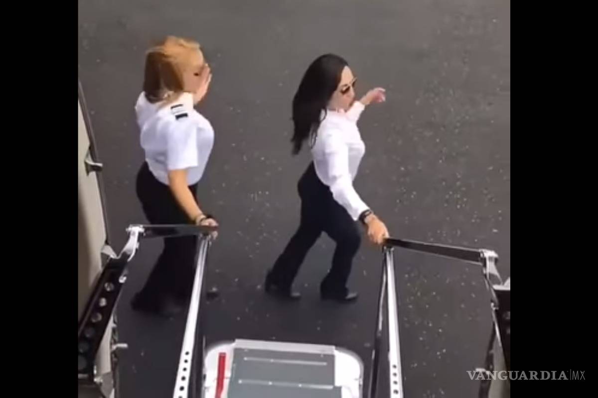 Mujer realiza el #KikiChallenge con ¡un avión!