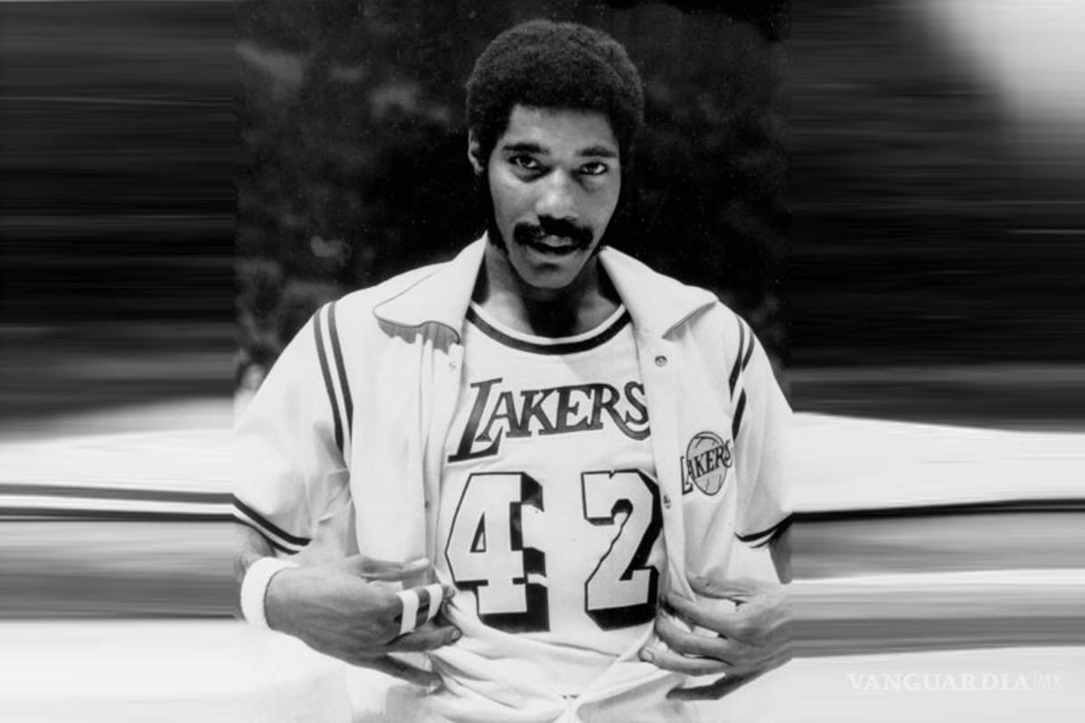 Muere Connie Hawkins, miembro de salón de la Fama de básquet