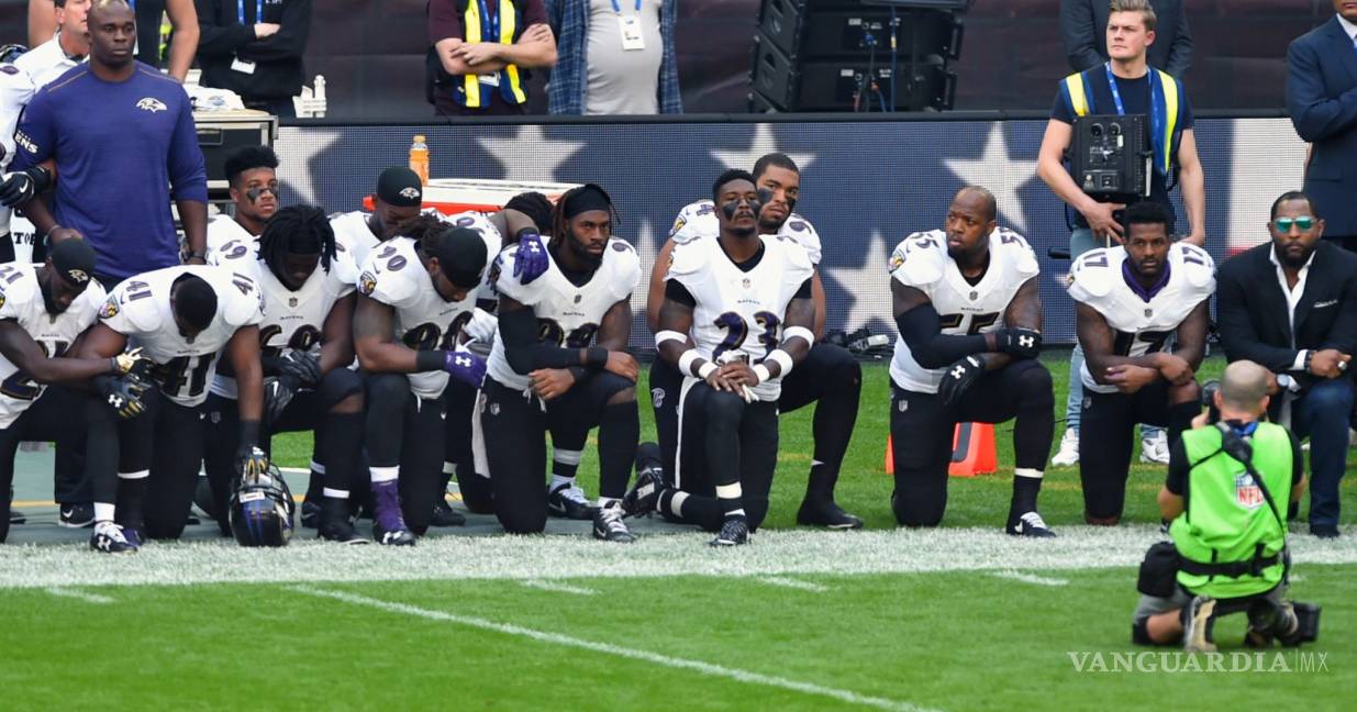 $!Rumoran que la NFL no habría votado la prohibición de protesta en ceremonia del himno