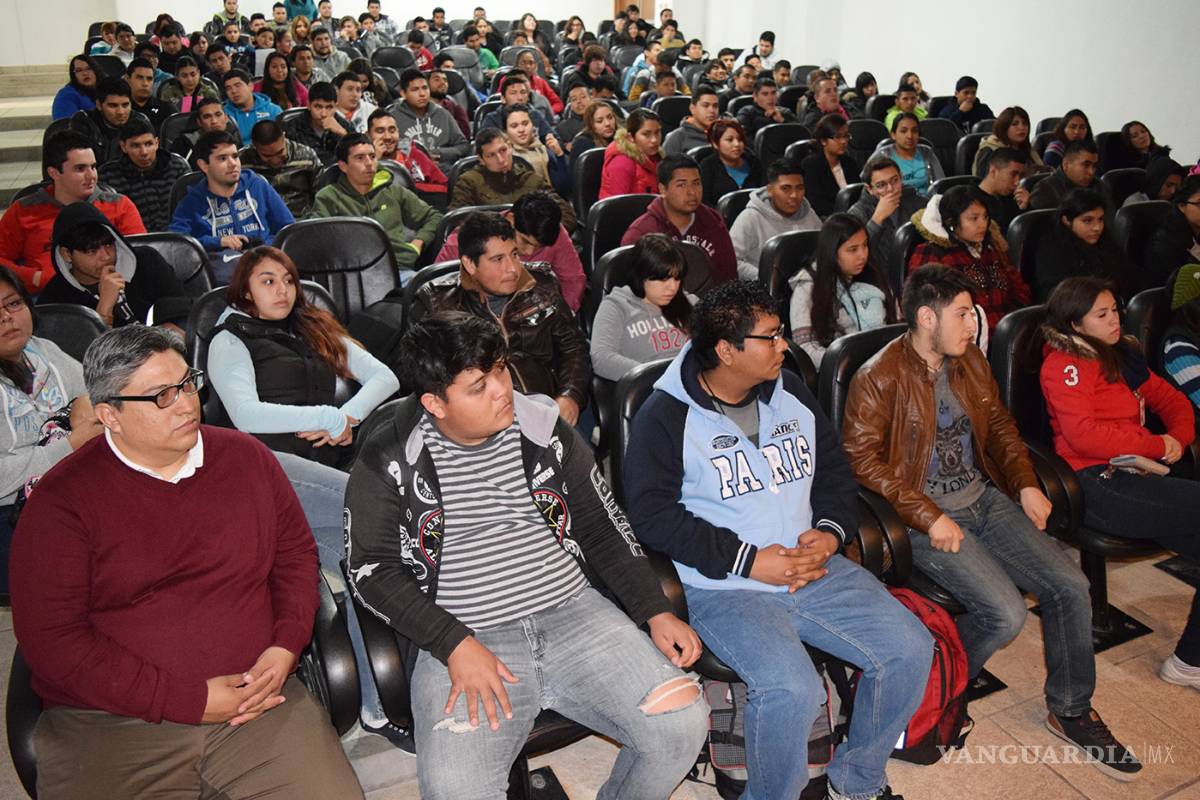 Otorgan trabajo de medio tiempo a estudiantes universitarios