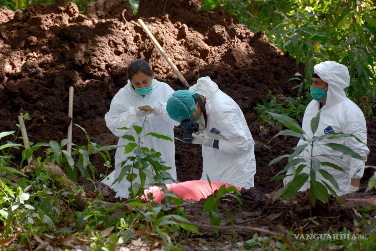 Alejandro Encinas: la 4T ha encontrado 594 fosas clandestinas en el país