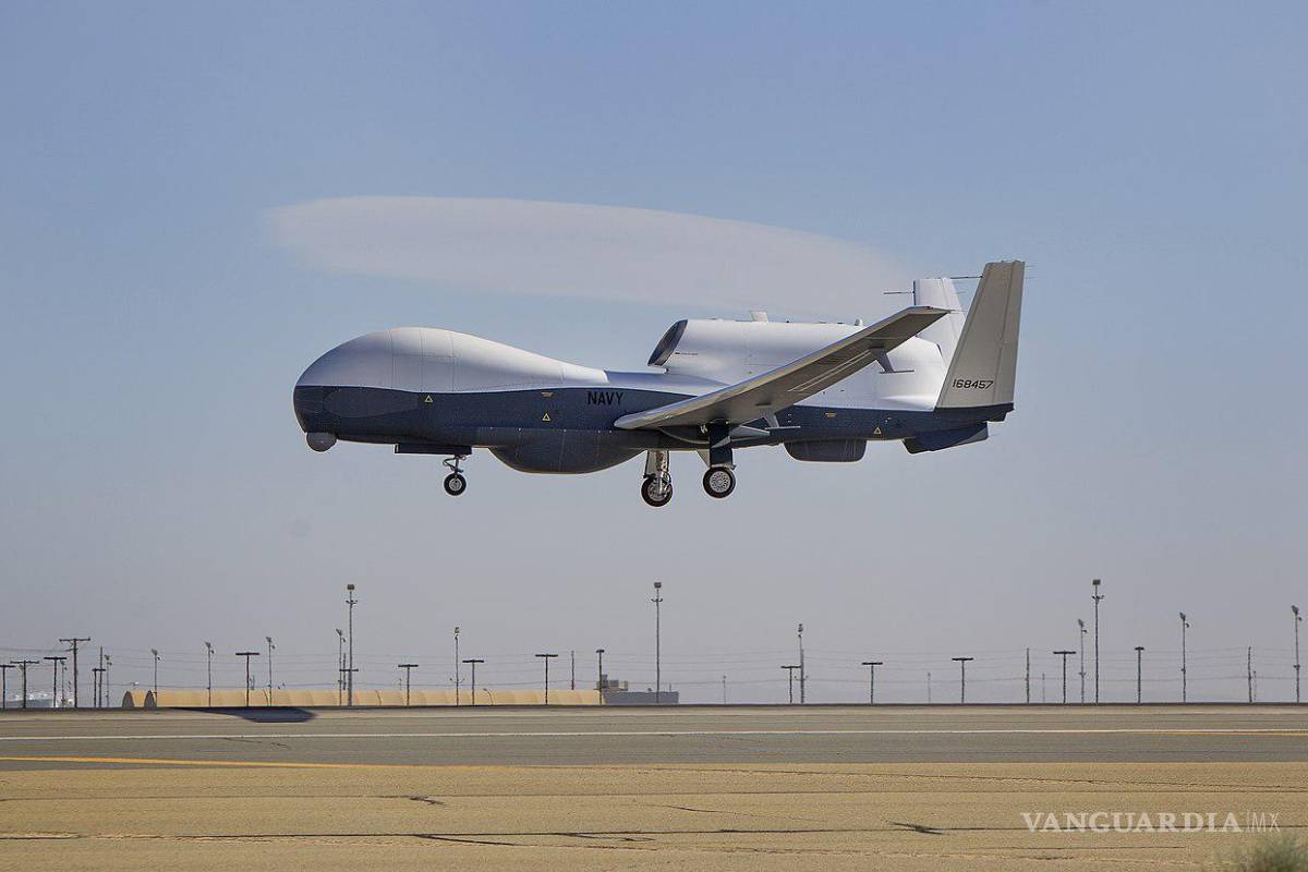 $!Dron modelo MQ-4C Tritón, utilizado para reconocimiento, fabricado por Northrop Grumman