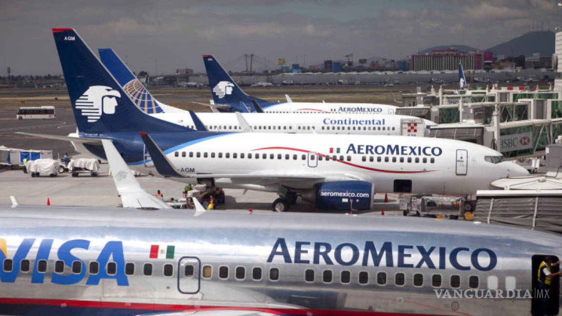 Muere hombre en avión de Aeroméxico; acusan falta de atención médica
