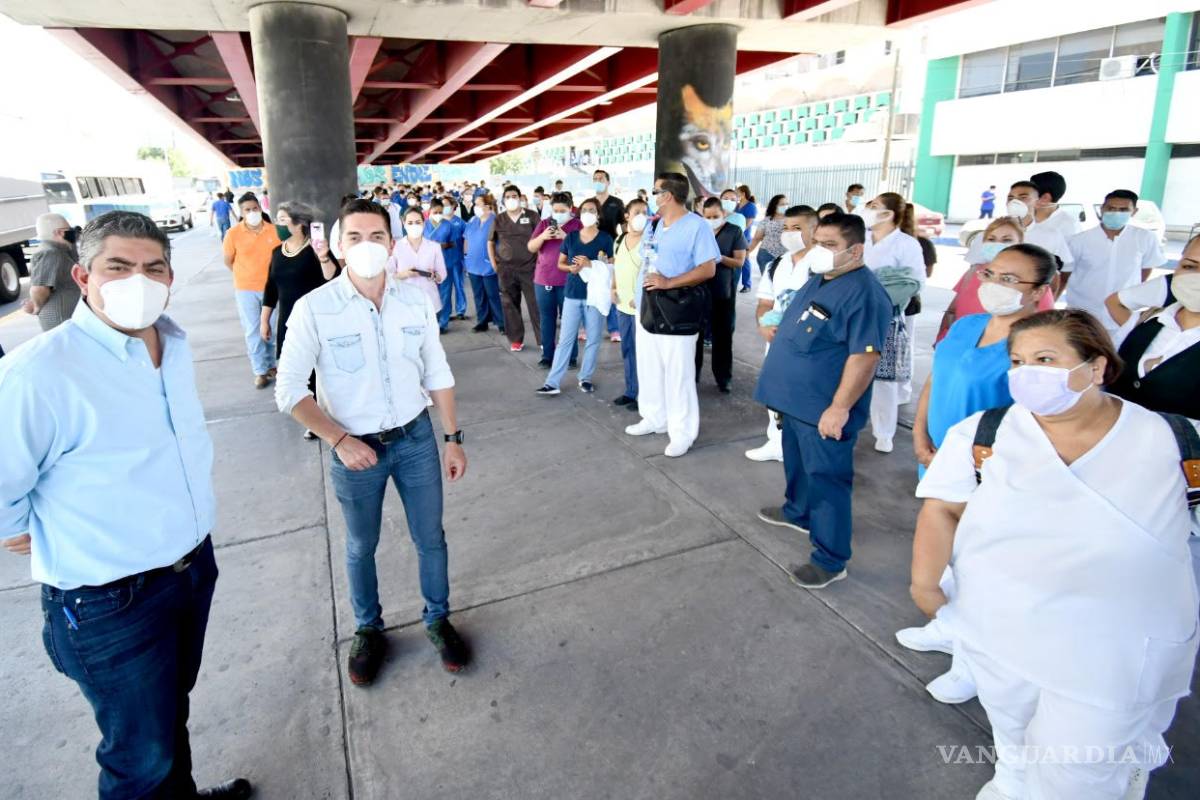 Llegan más apoyos para personal que trata directo con pacientes COVID-19 en Monclova