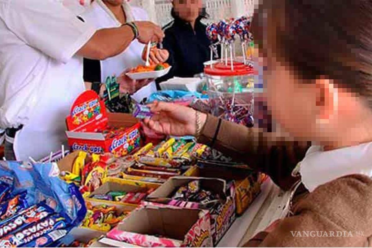 Critica Sheinbaum a jueces por suspensiones contra comida chatarra