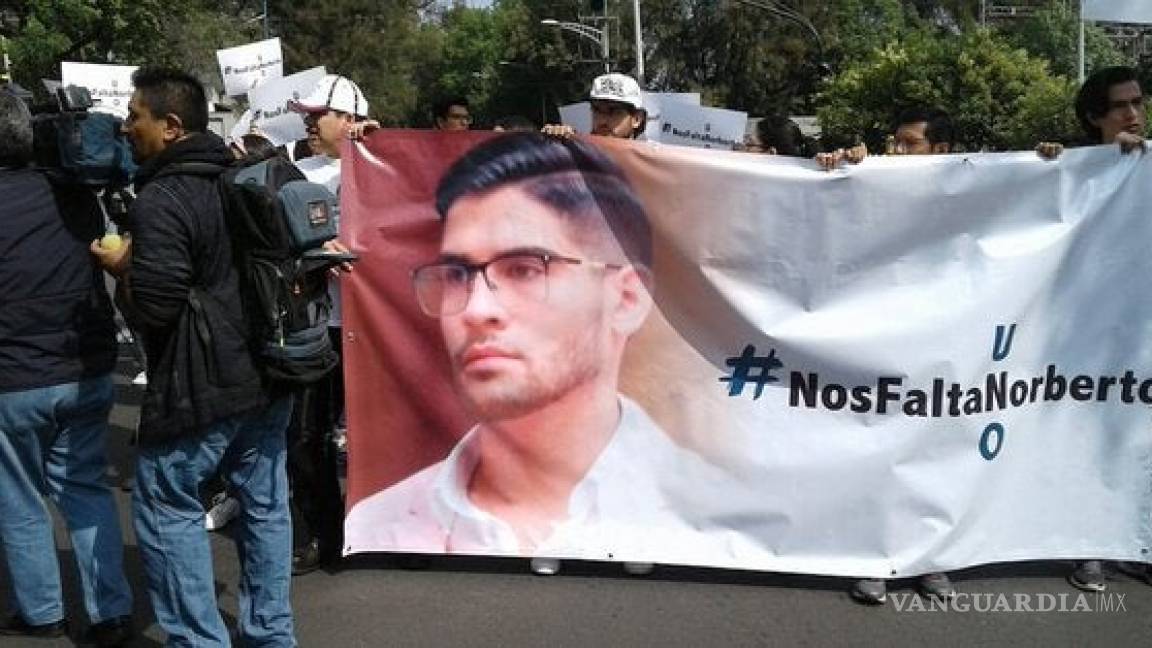 Piden reforzar seguridad en escuelas de todo México tras asesinato de Norberto