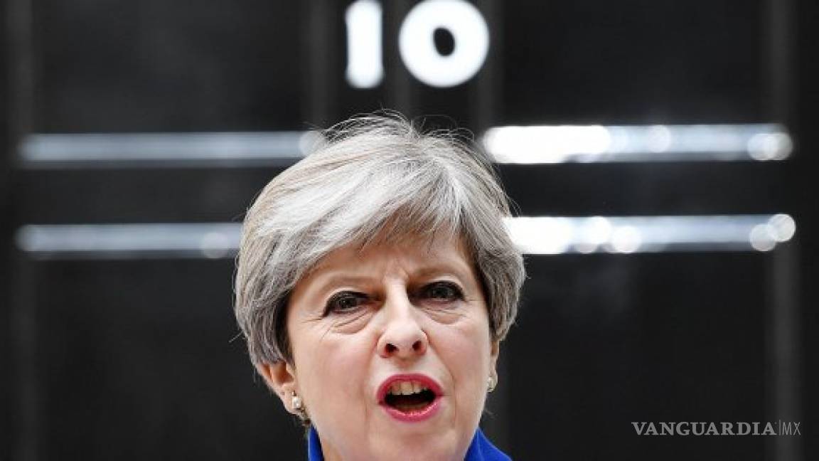 Theresa May no dimite y anuncia: ‘Formaré un nuevo gobierno’