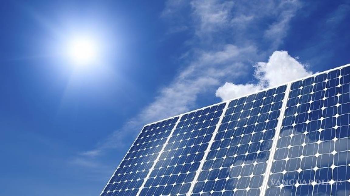 Usuarios de energía solar podrán vender luz a la CFE