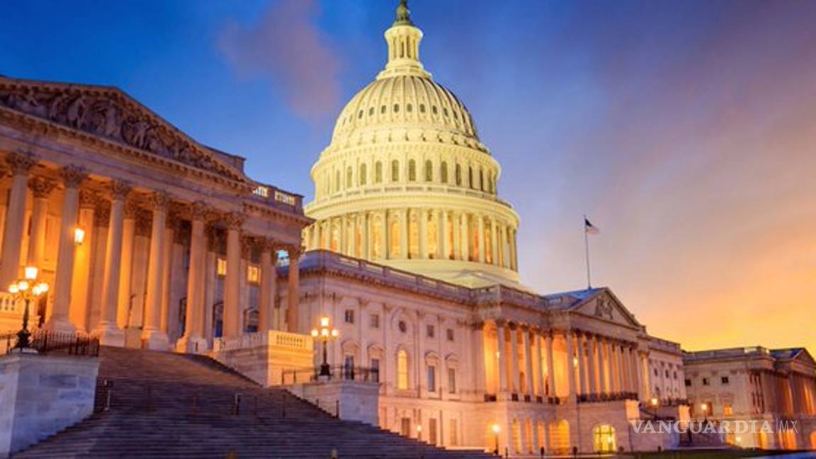 $!Trump firma presupuesto y evita cierre de gobierno