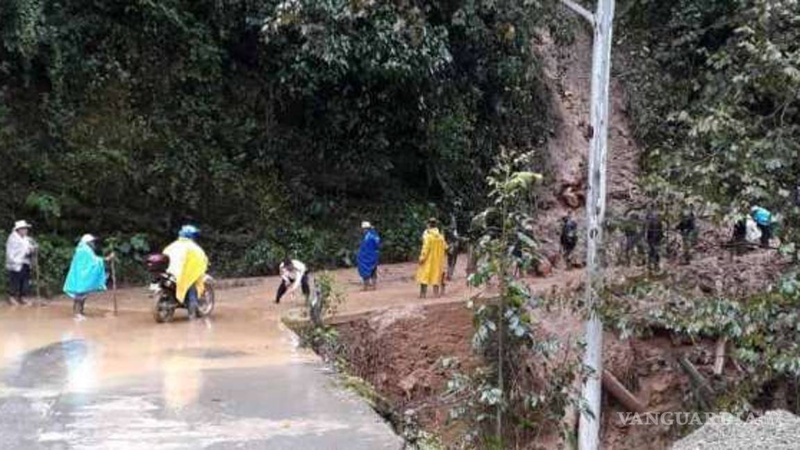 $!Deslave de cerro sepulta a 6 personas en San Pedro Ocotepec, Oaxaca