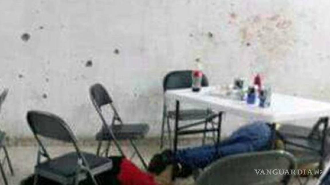 Asesinan a 5 personas en negocio de hamburguesas, en Guanajuato